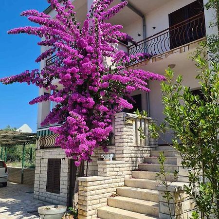 Lila Vacation House, 70 M To Beach, Two Bathrooms, Parking In Shade & Garden Sveti Petar  Exterior photo